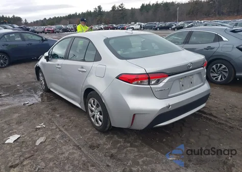 2021 Toyota Corolla Le z USA, uszkodzony, nr VIN 5YFEPMAE5MP256309